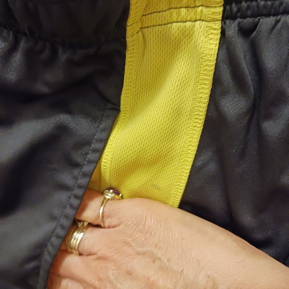 SKLZ Athletic Long Shorts Men's Size Large BLACK & YELLOW Pockets Basketball - Picture 7 of 8